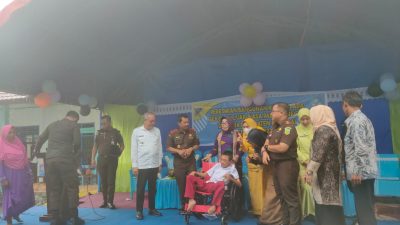 Masuk Pelosok Simpang Raya, Kajati Sulteng Kunjungi Anak-Anak SLB Padamu Negeri