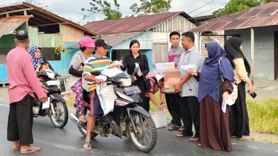 Berbagi Takjil, PPK Dan PPS Sosialisasikan Tahapan DPS Pemilu 2024