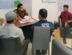 Melanggar UU Cipta Kerja, Kejari Banggai Terima Pelimpahan Empat Tersangka dan BB Perkara Solar Bersubsidi