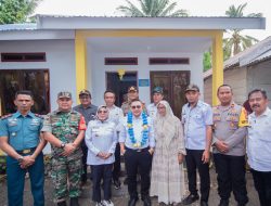 Disperkimtan Tuntaskan Program Pasca Bencana, Bupati Banggai Serahkan Bantuan 33 Unit Rumah Layak Huni