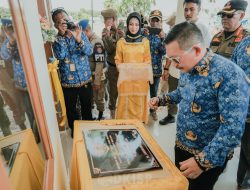 Membuka HUT Kecamatan Moilong ke-14, Bupati Banggai Resmikan Rumah Camat Moilong