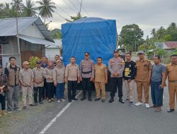 Polisi Kawal Ketat Distribusi Logistik Pemilu Fase Pertama ke 8 Kecamatan