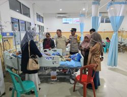 Polri Peduli, Polres Banggai Jenguk Anggota PPK yang Dirawat di RSUD Luwuk