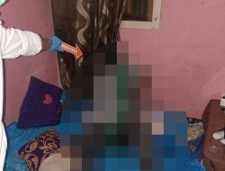 Polisi Olah TKP Kasus Penemuan Mayat Gantung Diri di Tanjungsari, Luwuk