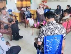 Bersama Polisi, Guru SMP Negeri 1 Kintom Bahas Minat Belajar Siswa dan Mencegah Tawuran