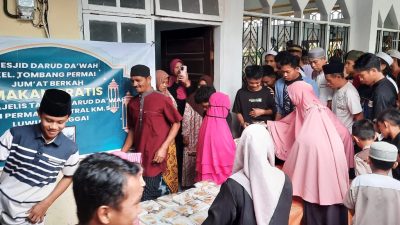 Konsisten Makmurkan Masjid, 7 Tahun MT Darud Da’wah BTN Permata Sentral KM 5 Sediakan Hidangan Gratis Jumat Berkah