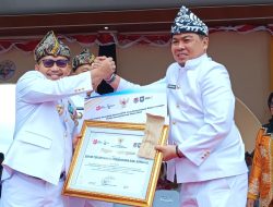 Hadirkan Inovasi RUDAL Satuan Pendidikan, Kadis Dikbud Banggai Dapat Penghargaan Bupati Banggai