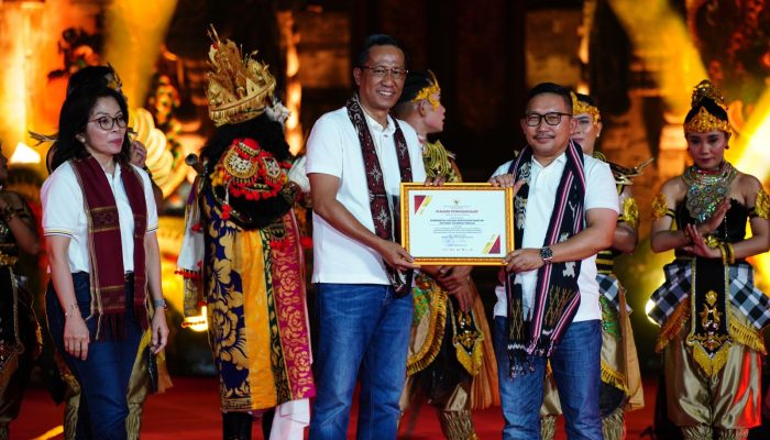Wujudkan Banyak Program Kekayaan Intelektual, Cuma Bupati Amirudin Terima Penghargaan Bergengsi Kemenkumham 2024