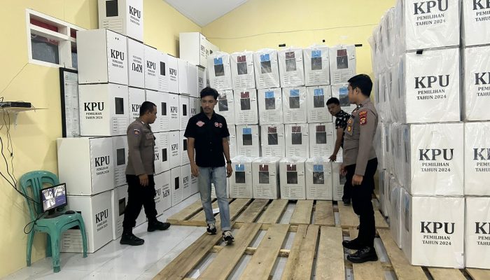 Gudang KPU Banggai Dijaga Ketat TNI-Polri