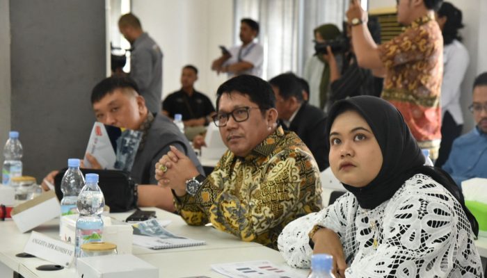 Anggota Komisi VII DPR RI Beniyanto Tamoreka Dorong Promosi dan Hilirisasi Industri Persepatuan Lokal