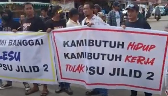 Rakyat Banggai Serentak Demo Tolak PSU Jilid 2 : Ancam Ekonomi dan Pembangunan Daerah