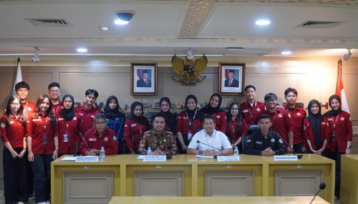 Simulasi Sidang dan Edukasi Parlemen, Kunjungan SMAN Model Madani Palu Diterima Anggota DPD RI Andhika Mayrizal Amir