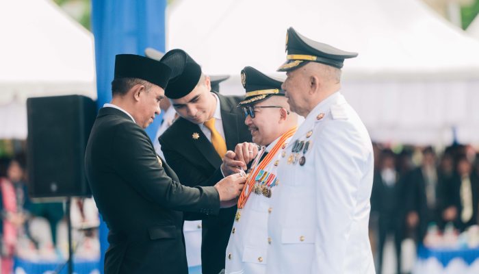 Lantik Bupati Amirudin dan Wabup Furqanuddin, Gubernur Anwar Hafid Sebut Banggai-Parimo 2 Raksasa Sulteng