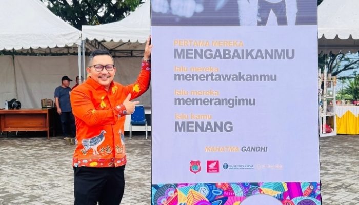 Dibenci, Diperangi, Lalu Menang
