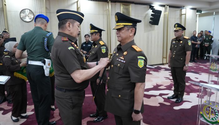 N. Rahmat R. Resmi Jabat Kajati Sulteng, Jaksa Agung Tekankan Profesionalisme dan Integritas