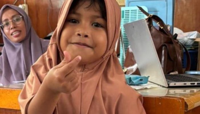Raisya Putri Tinggala Akhirnya Menempuh Pendidikan Berkat Program SI ADE Kembali Sekolah