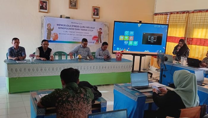 Wakili Kadisdikbud Banggai, Kabid SD Ichwan Amatahir Buka Workshop dan Training SDOP PT DSLNG di Kintom