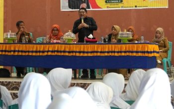 Beniyanto Tamoreka Tanamkan Nilai Persatuan kepada Siswa SMA 1 Toili Lewat Sosialisasi Empat Pilar Kebangsaan