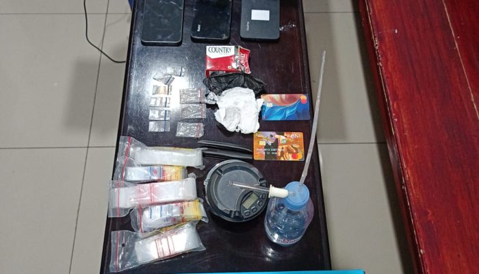 Dua TKP dalam Dua Hari, Tiga Terduga Pengedar Sabu Diciduk Satnarkoba Polres Banggai