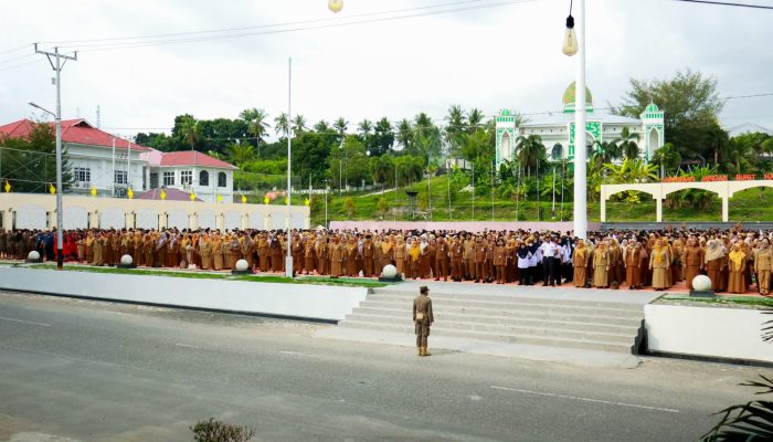Bupati Banggai ‘Sikat’ ASN Tak Disiplin, Instruksikan OPD Percepat Proyek Pembangunan