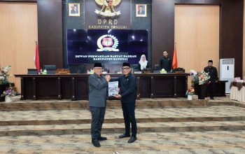 PAD Banggai 2025 Lampaui Target, Wabup Furqanuddin Sampaikan LKPJ ke DPR