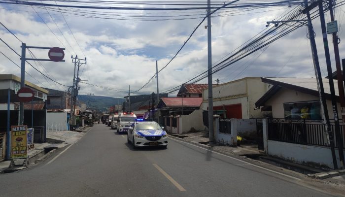 Polres Banggai Turunkan 55 Personel Kawal Pemberangkatan CJH Banggai