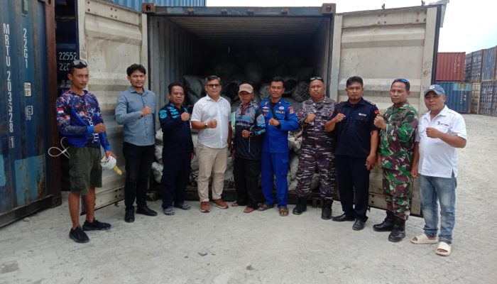 Intelijen PSDKP-TNI AL-Polair Sukses Endus Penyelundupan di Tangkian: Kontainer Berisi Bambu Laut Milik H.U Disita!