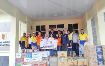 Inspektur Tambang Pimpin Penyerahan Bantuan Kemanusiaan FKTT Sulteng, Ini Harapan Warga Tongoa