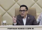 Komisi II DPR Minta Pemda Tidak PHK PPPK, Dorong Pembiayaan Gaji Melalui APBN