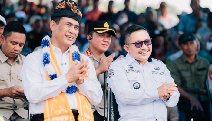 Menteri Pertanian, Gubernur Anwar Hafid, dan Bupati Amirudin Panen Raya di Toili