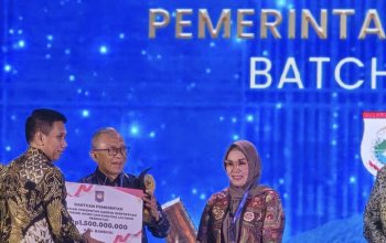 Diterima Wabup Furqanuddin Masulili, Pemkab Banggai Raih Penghargaan Terbaik II dan Bantuan Rp1,5 Miliar Sektor Kesehatan