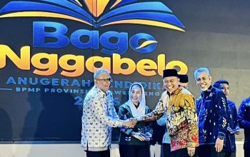 Terdepan Penyelenggaraan Pendidikan, Wabup Furqanuddin Terima Tiga Anugerah Bago Nggabelo 2026