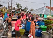 Bantu Warga Terdampak Kekeringan, Polresta Banggai Distribusikan 30.000 Liter Air Bersih