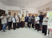 Hari Pertama Berkantor, Camat Luwuk Lella Gusrini Ahmad Gelar Pertemuan Bersama Delapan Lurah dan Dua Kades